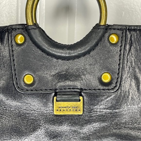 Vintage Kenneth Cole Reaction Black Leather Bag Brass Hardware Purse Tote Retro - Picture 2 of 14
